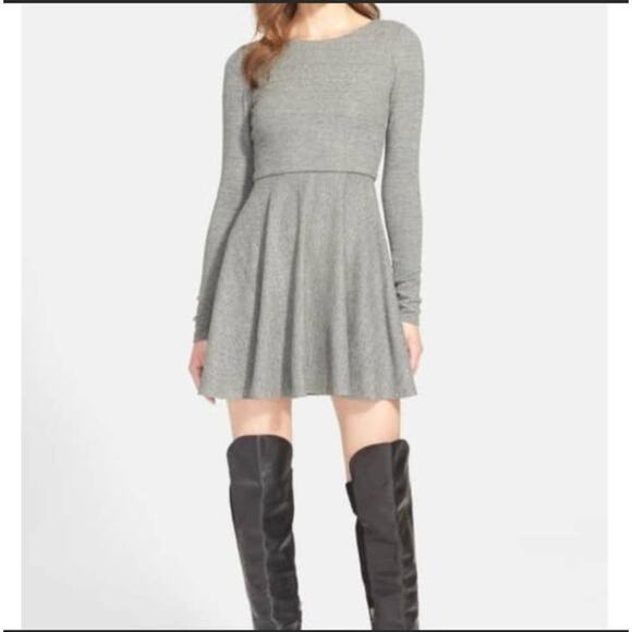 Alice + Olivia Dresses & Skirts - Alice + Olivia Womens size 4 Brinley Long Sleeve Mini Dress Gray Stretch A Line
